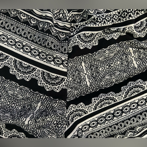 Bohemian Island Black and White Aztec Stretchy Shorts. - Picture 4 of 4